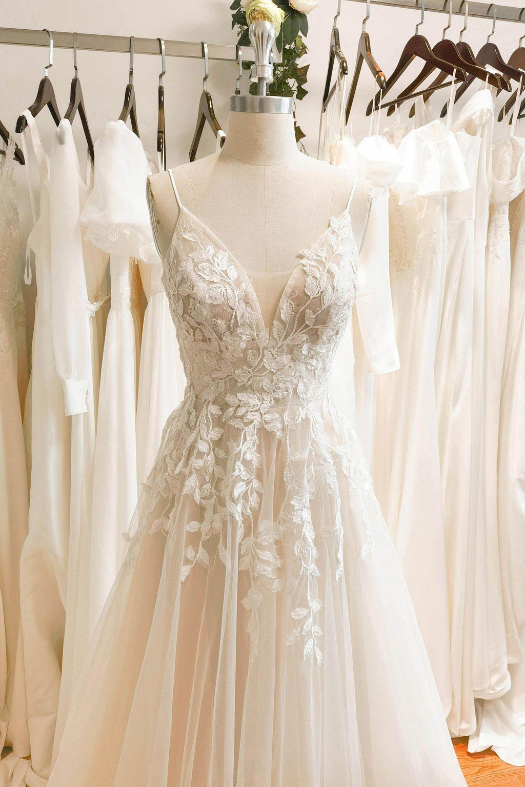 A-Line Floor Length Lace Tulle Wedding Dress CW3119