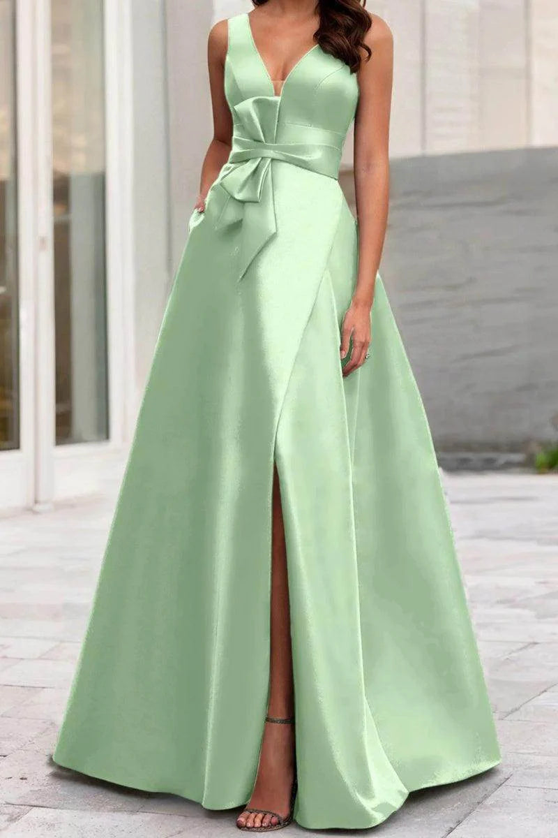 A Line V Neck Sleeveless Mother Of The Bride Dresses CM0341