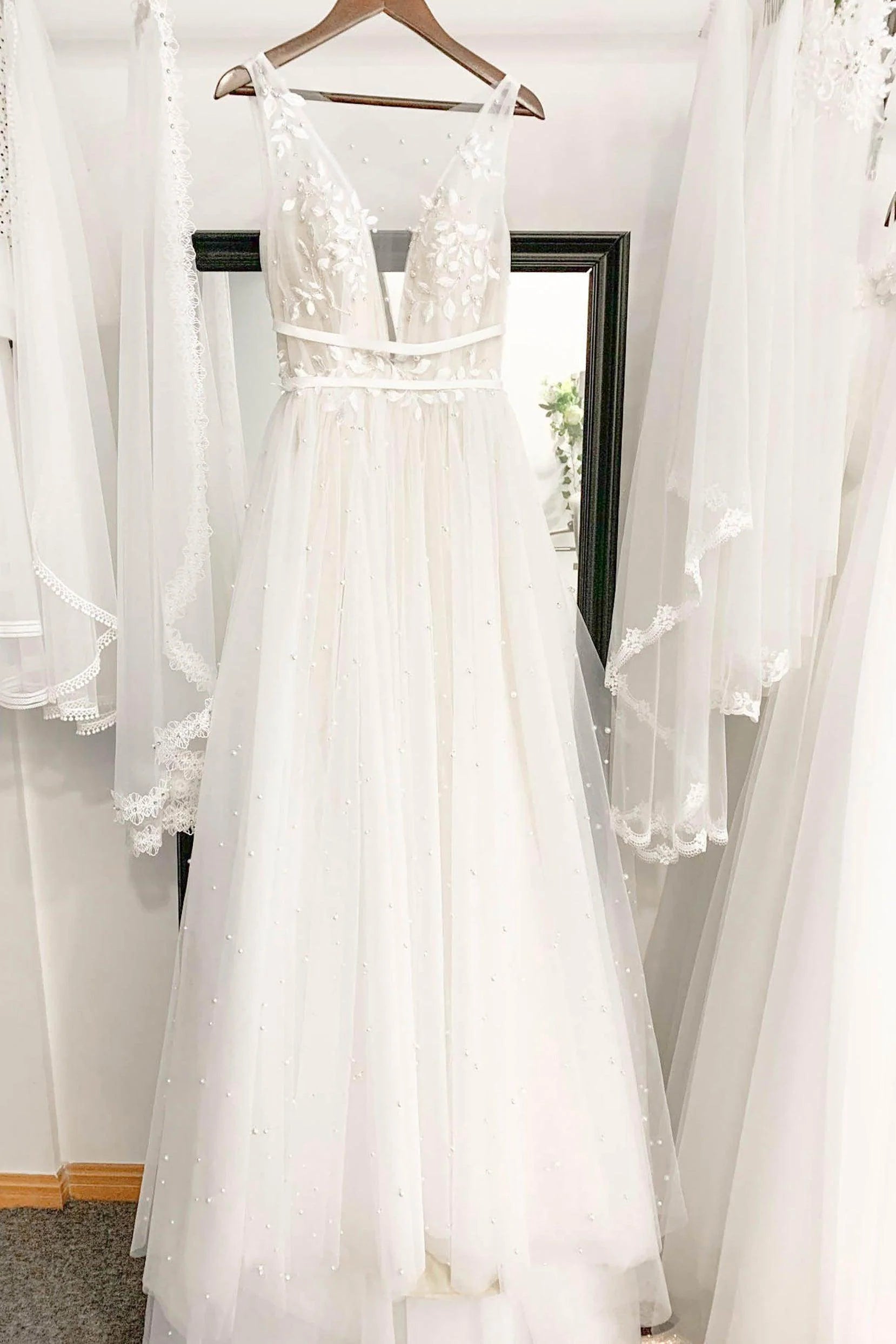 A-Line Sweep-Brush Train Lace Tulle Wedding Dress CW3102