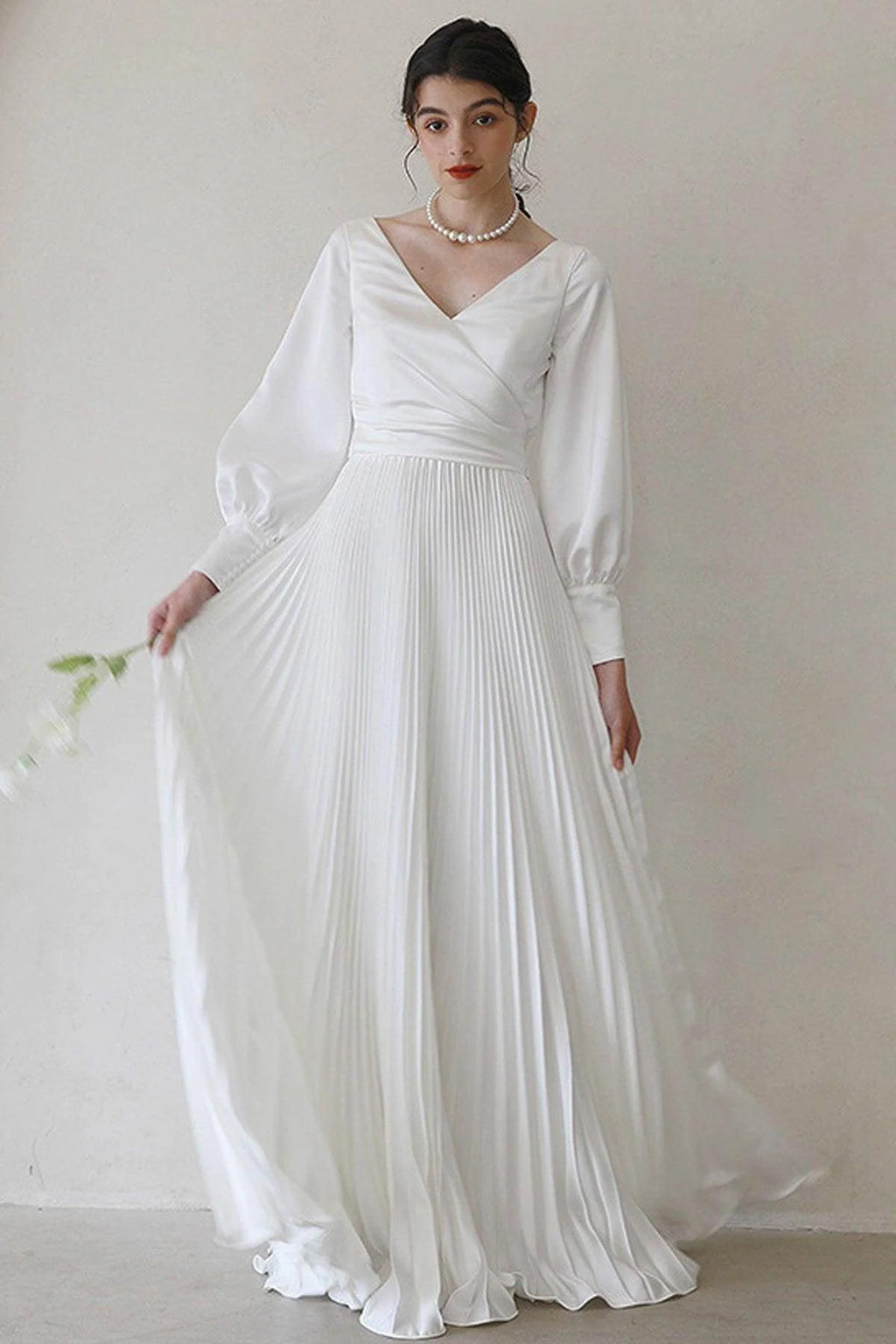 A-Line Sweep-Brush Train Crushed Material Wedding Dress CW3051