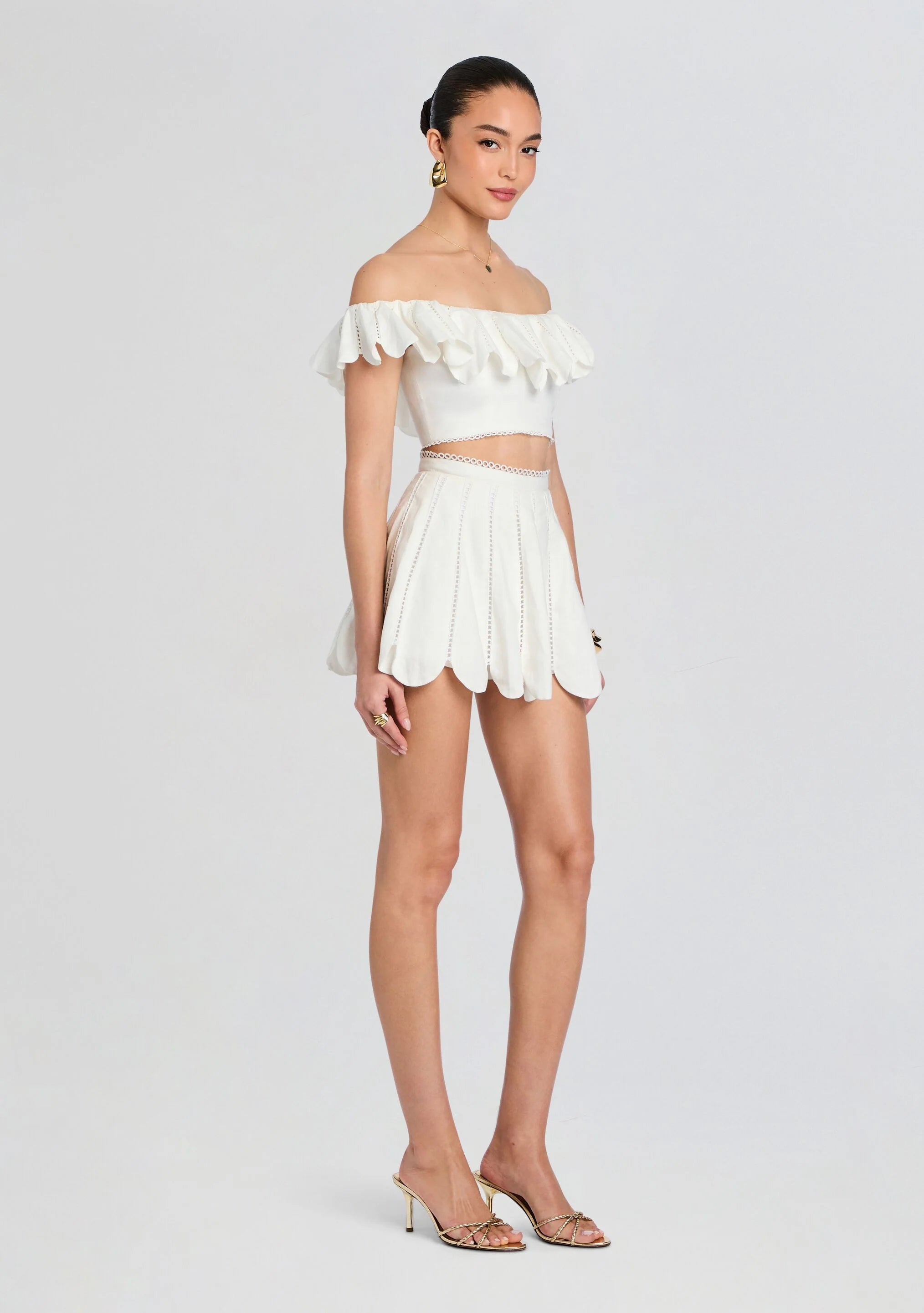 Nela Short