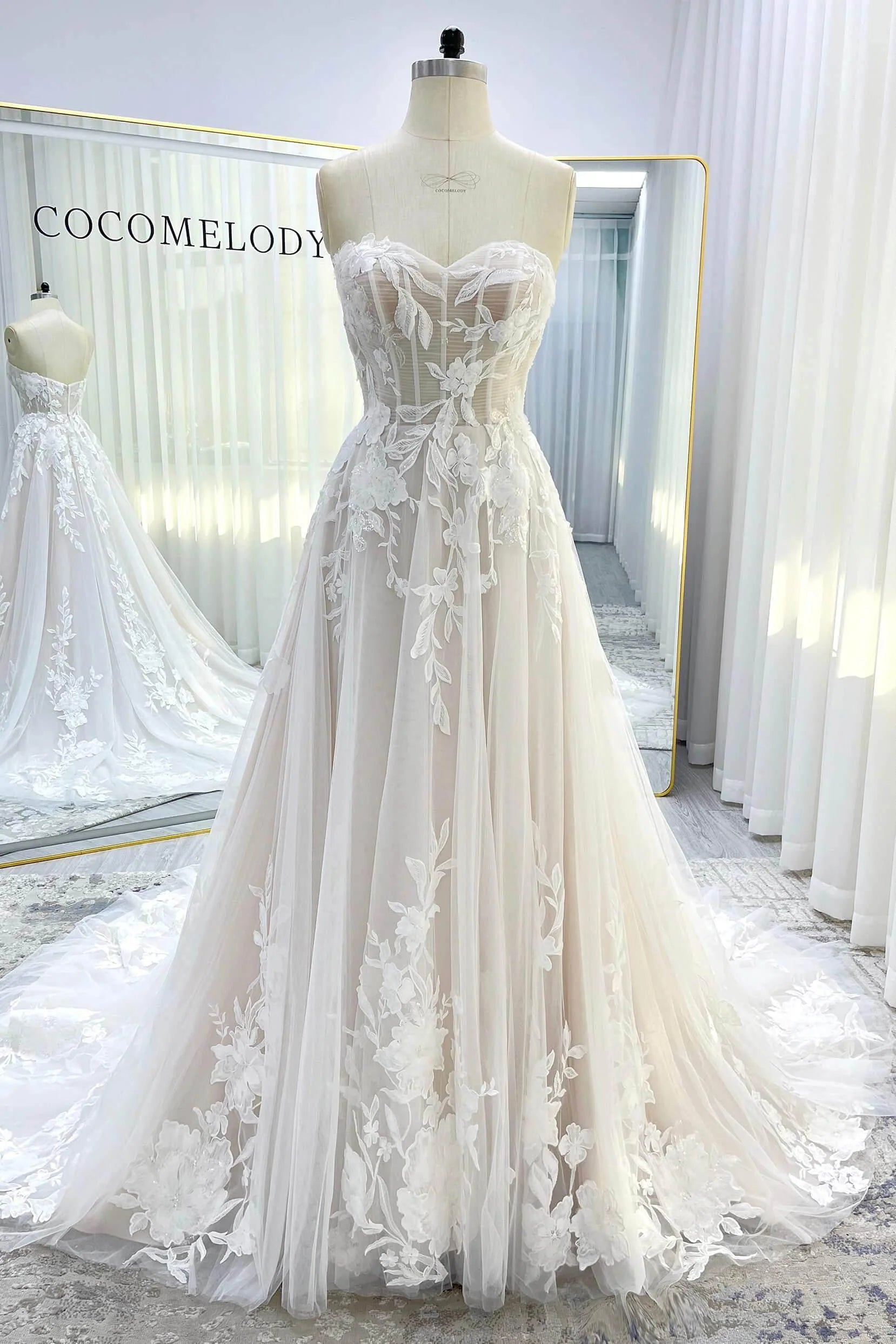 A-Line Court Train Lace Tulle Wedding Dress CW3539