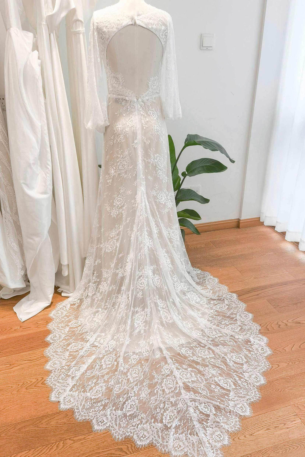 Sheath Sweep-Brush Train Lace Tulle Wedding Dress CW3121